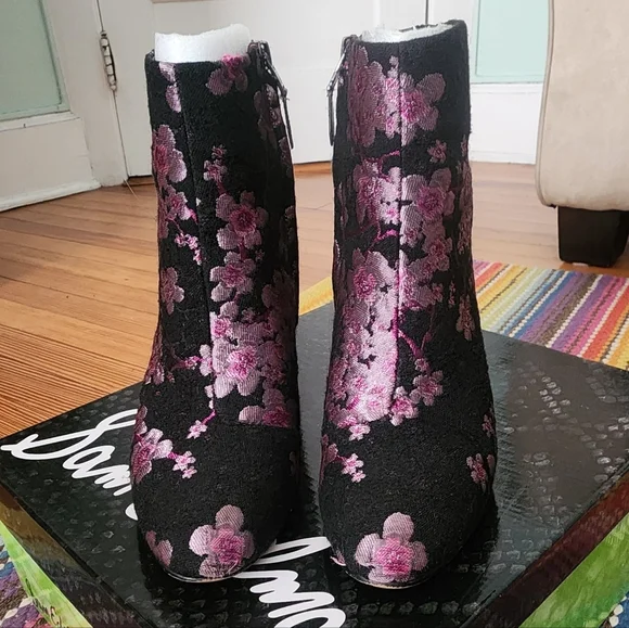 Sam Edelman Embroidered Floral Black and Pink Ankle Boots - Picture 3 of 10